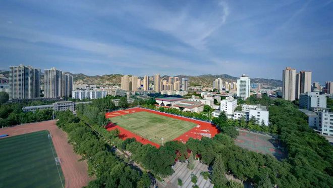 半岛官方体育这10所美术势力超强的“黑马”院校值得美术生和家长保藏！(图6)
